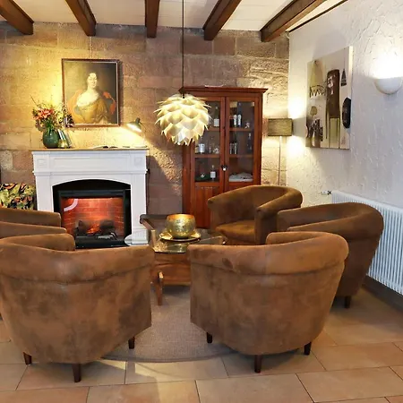Vorderburg 3*