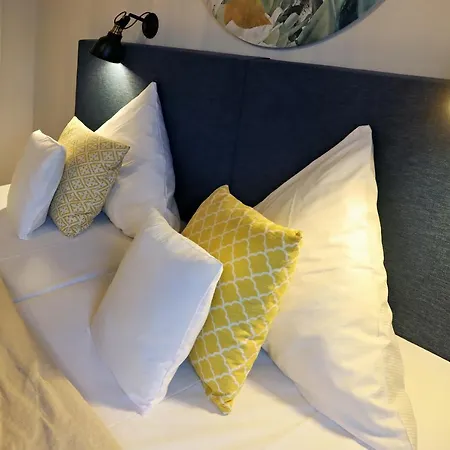 Hotel Vorderburg 3*