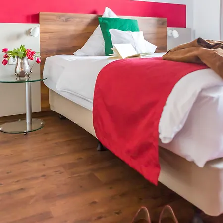 Vorderburg Hotel 3*