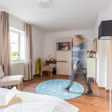 Vorderburg 3*
