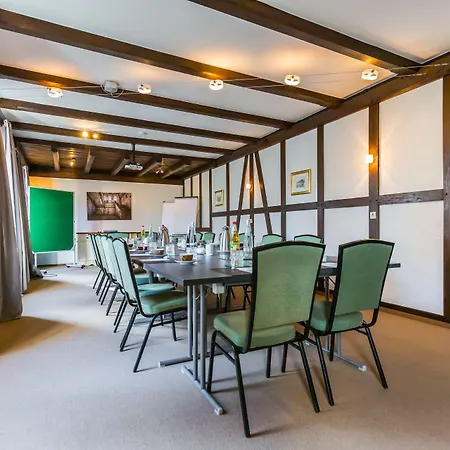 Vorderburg 3* Schlitz