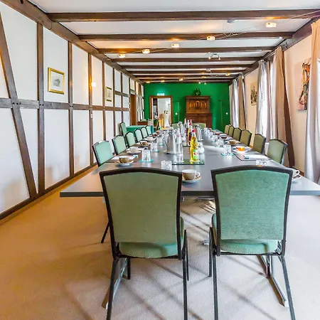 Отель Vorderburg 3*