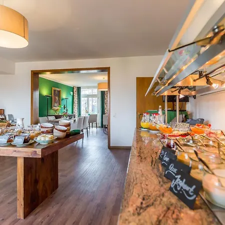 Vorderburg Hotel 3*