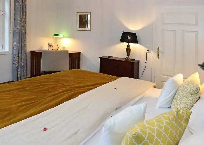 Vorderburg Szálloda 3*