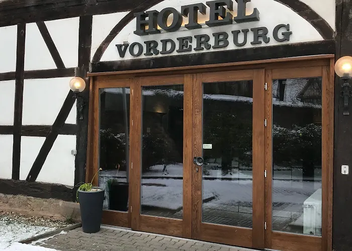 Vorderburg 3* Schlitz